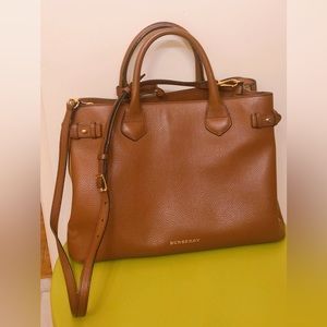 Timeliness and authentic Burberry leather bag, with dust bag